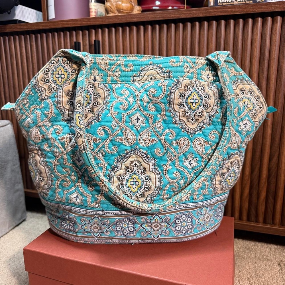 Vera Bradley Totally Turq Pleated Tote Bag Retired Paisley Quilted